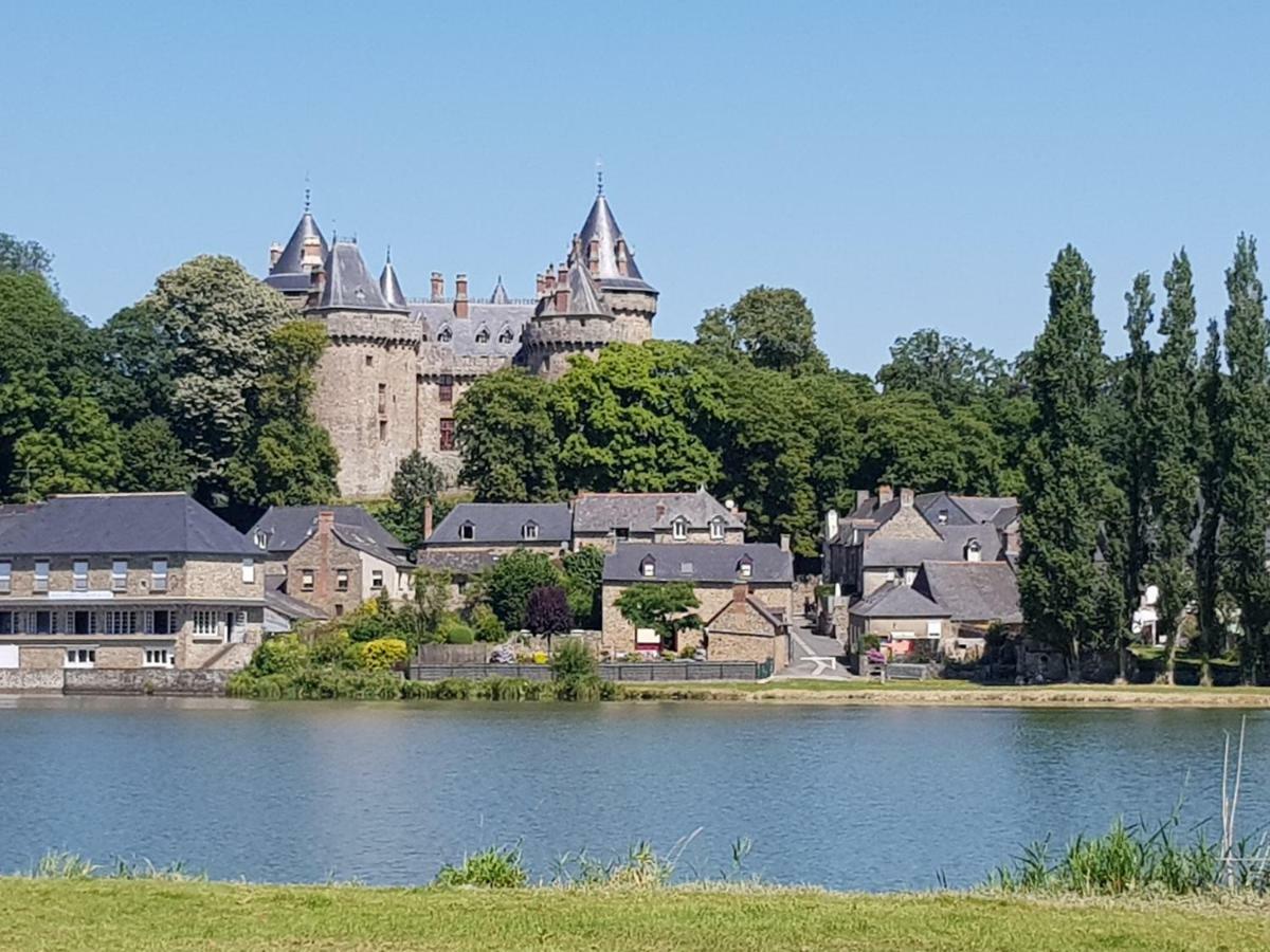 Le Grand Domaine Du Rocher Bonnemain Екстериор снимка